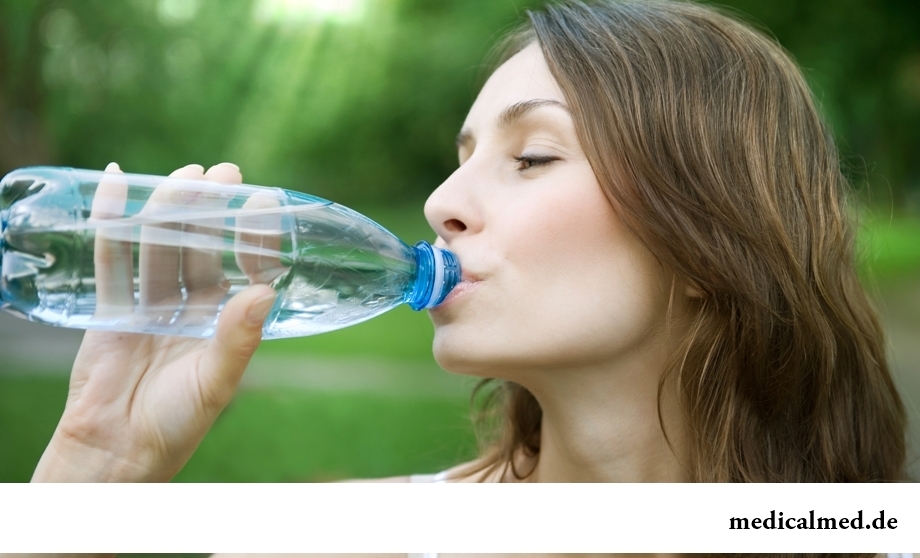 Миф 4: целлюлит возникает вследствие чрезмерного употребления жидкости