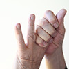 Часто беспокоит онемение пальцев левой руки