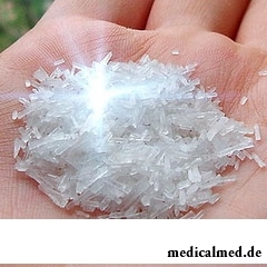 Глутаминовая кислота имеет вид бесцветных кристаллов