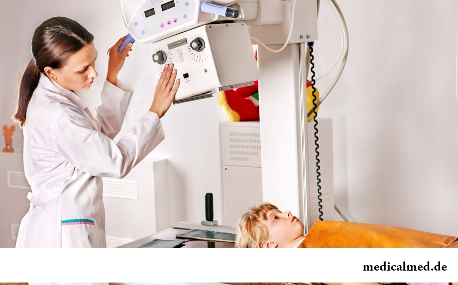 Рентгенолог – медицинский специалист, диагностирующий различные заболевания при помощи рентгеновского излучения