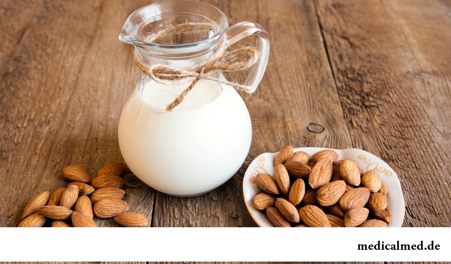 Молоко и орехи - источники витамина H