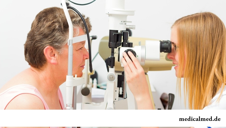 Офтальмолог - медицинский специалист, который занимается лечением и профилактикой глазных заболеваний